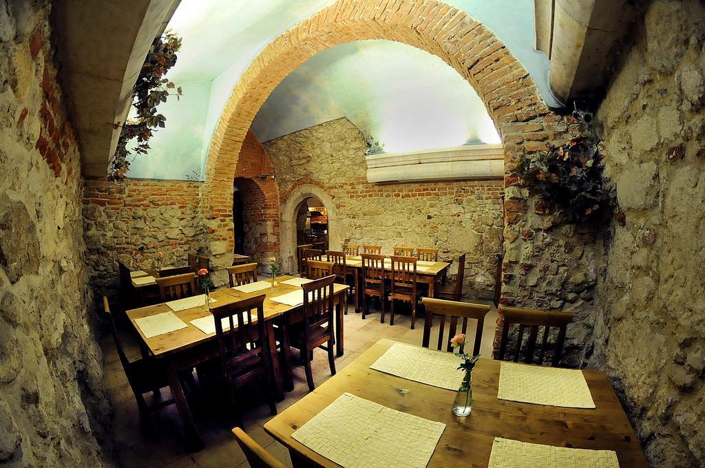 Hotel Floryan Old Town Красков Екстериор снимка